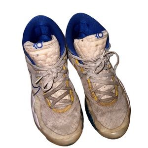 Kd 12 warriors home Kevin Durant basketball shoes.  (these are beaten up)